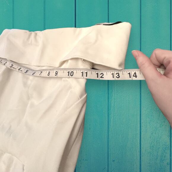 Lulus White Asymmetrical Off The Shoulder Spring Blouse Size S - Picture 3 of 9